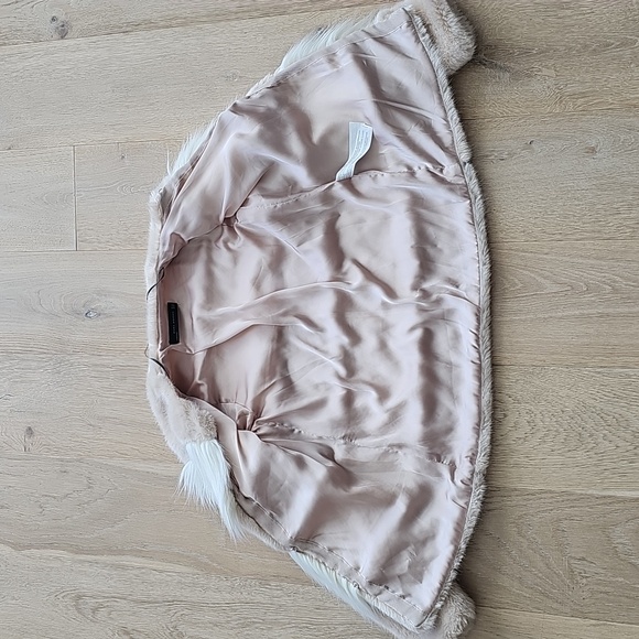 Zara Woman Faux Fur Jacket in Cream and White - Picture 5 of 6